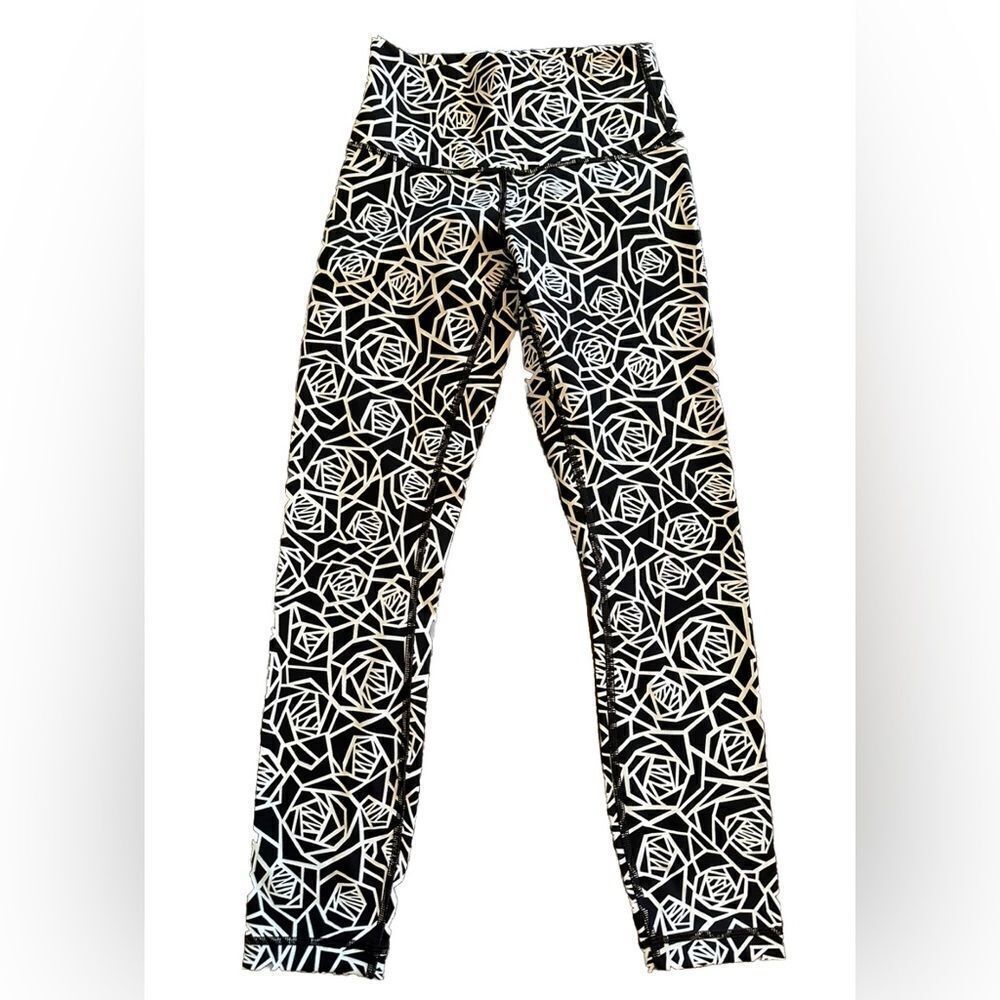 Lululemon High Times Pant *Full-On Luxtreme Posey Black White